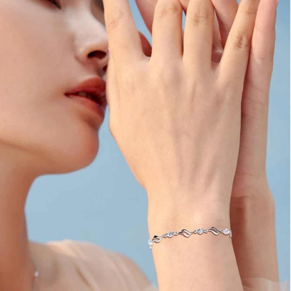 Silver Tide Elegance